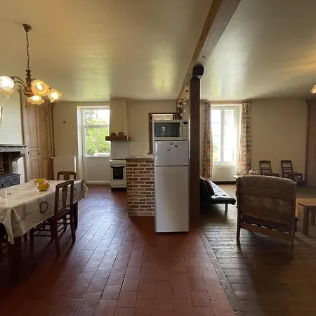 Spacieuse Avec Wi-fi Et Animaux Admis - Fr-1-489-272 Montvicq